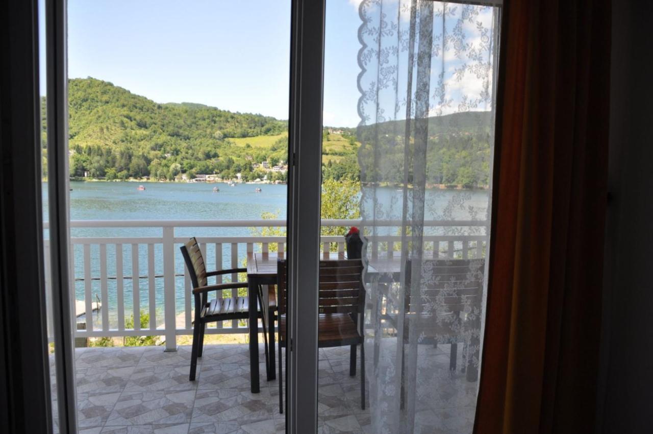 Villa Pliva Lake 3 ไยเซ ภายนอก รูปภาพ